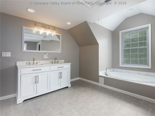 567 Cane Fork Lane, St Albans, WV 25177