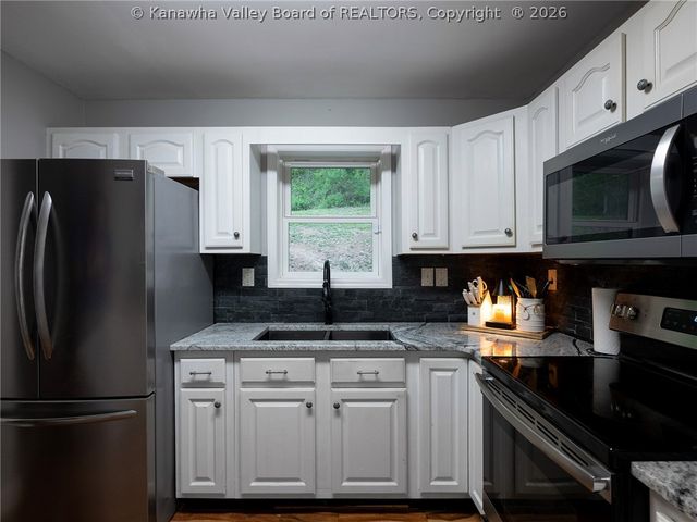 567 Cane Fork Lane, St Albans, WV 25177