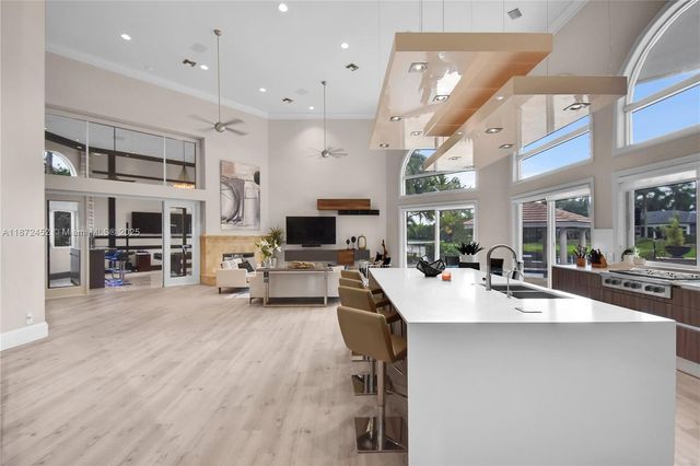 3502 Derby Ln, Weston, FL 33331