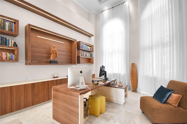 3502 Derby Ln, Weston, FL 33331