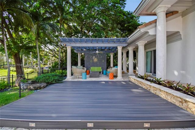 3502 Derby Ln, Weston, FL 33331