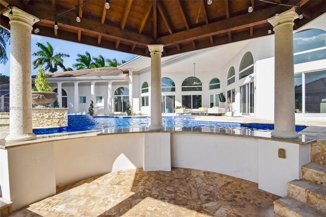 3502 Derby Ln, Weston, FL 33331