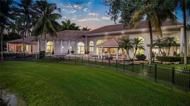3502 Derby Ln, Weston, FL 33331