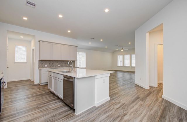 10011 Angelina Woods Lane, Conroe, TX 77384