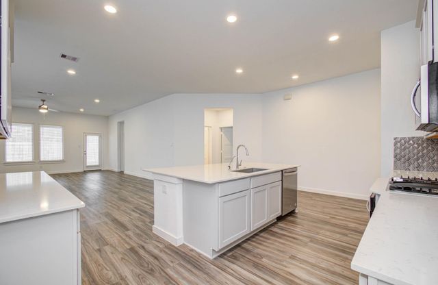 10011 Angelina Woods Lane, Conroe, TX 77384