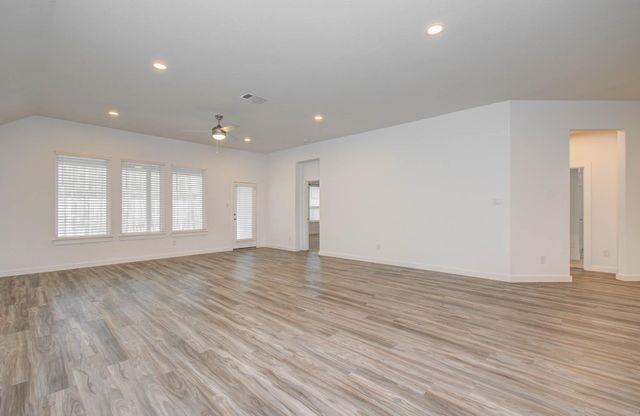 10011 Angelina Woods Lane, Conroe, TX 77384