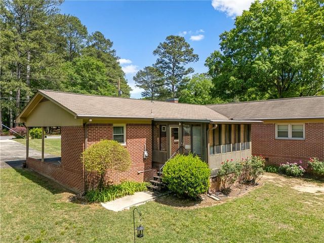 106 E Valley Rd, Rome, GA 30161