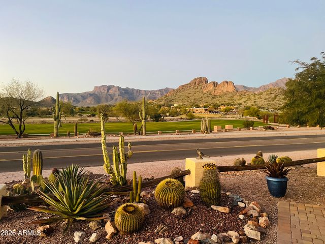 6123 S KINGS RANCH Road, Gold Canyon, AZ 85118