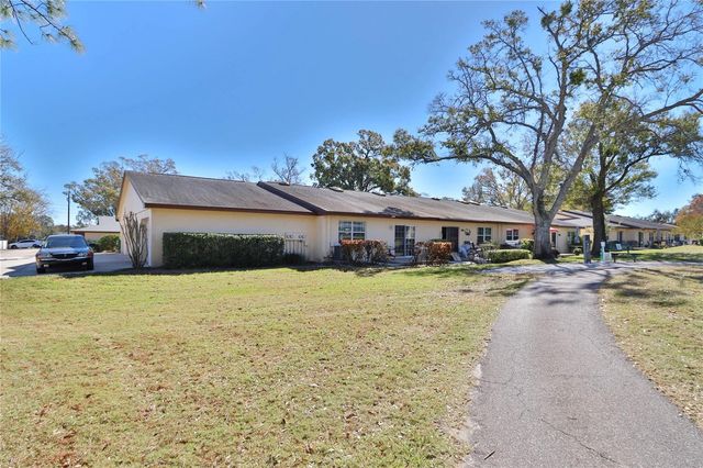 880 MACLAREN DRIVE N B, Palm Harbor, FL 34684