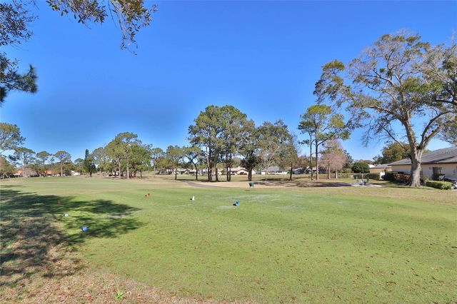 880 MACLAREN DRIVE N B, Palm Harbor, FL 34684