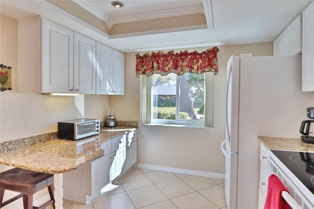 880 MACLAREN DRIVE N B, Palm Harbor, FL 34684