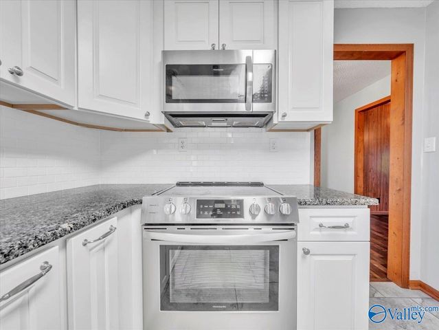 465 Byron Moman Road, Albertville, AL 35950