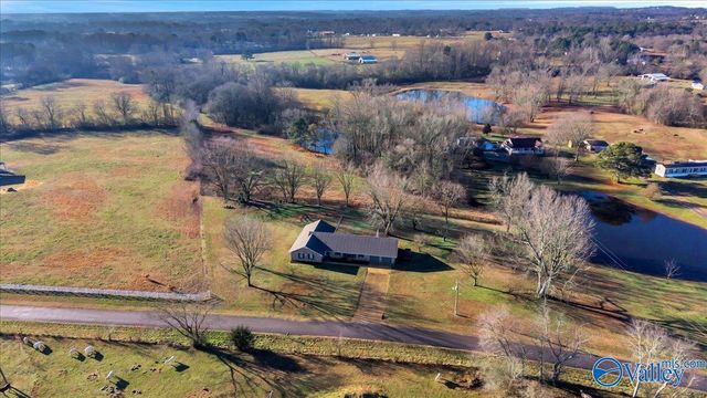 465 Byron Moman Road, Albertville, AL 35950