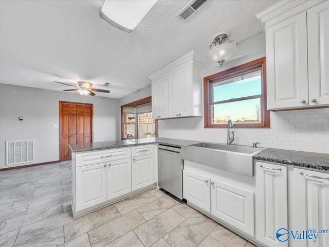 465 Byron Moman Road, Albertville, AL 35950