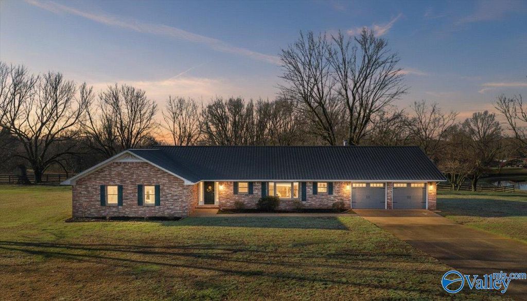 465 Byron Moman Road, Albertville, AL 35950