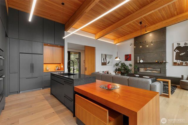 1502 Holcomb Street, Port Townsend, WA 98368