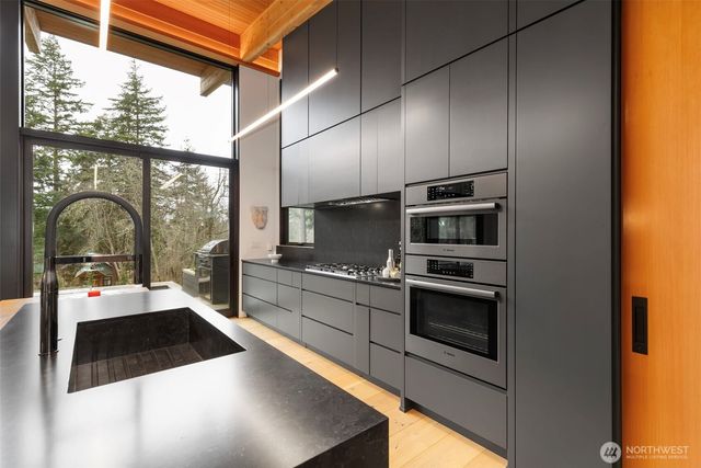 1502 Holcomb Street, Port Townsend, WA 98368