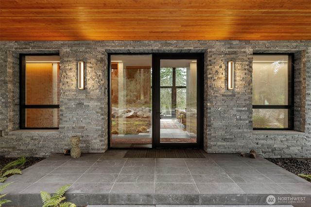 1502 Holcomb Street, Port Townsend, WA 98368