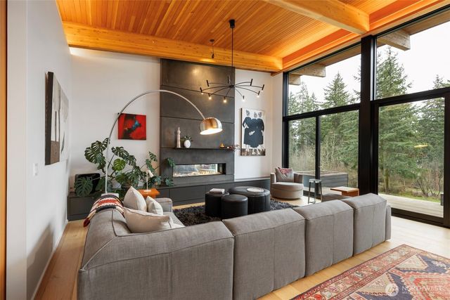 1502 Holcomb Street, Port Townsend, WA 98368