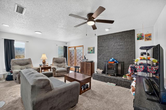 1 Meadow Lane, Bedford, TX 76021