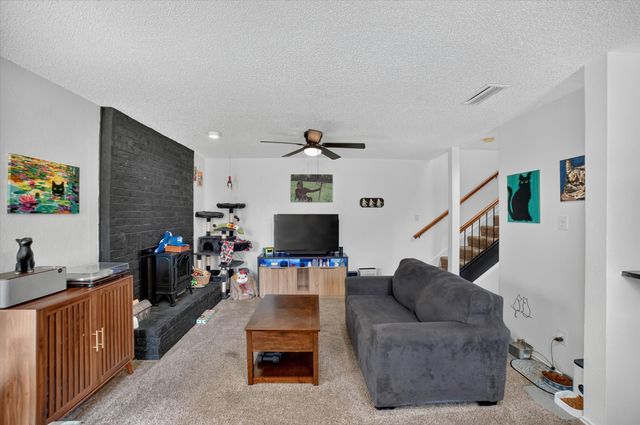1 Meadow Lane, Bedford, TX 76021
