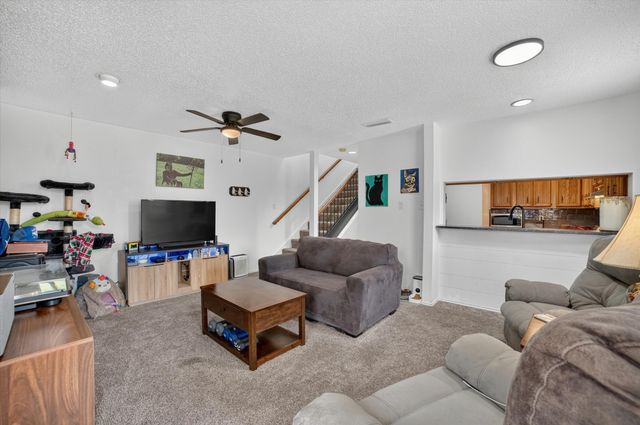 1 Meadow Lane, Bedford, TX 76021