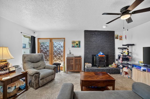 1 Meadow Lane, Bedford, TX 76021
