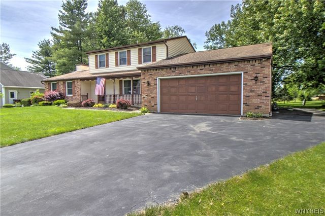 46 Old Orchard Lane, Orchard Park, NY 14127