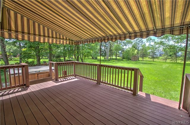 46 Old Orchard Lane, Orchard Park, NY 14127