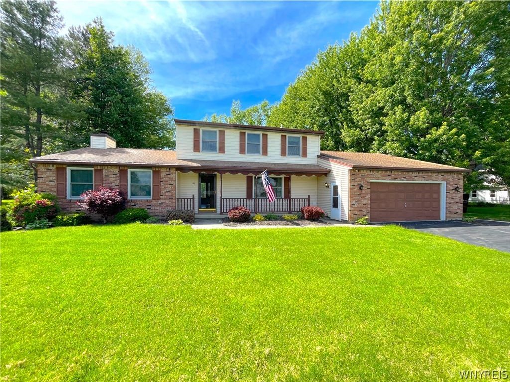 46 Old Orchard Lane, Orchard Park, NY 14127