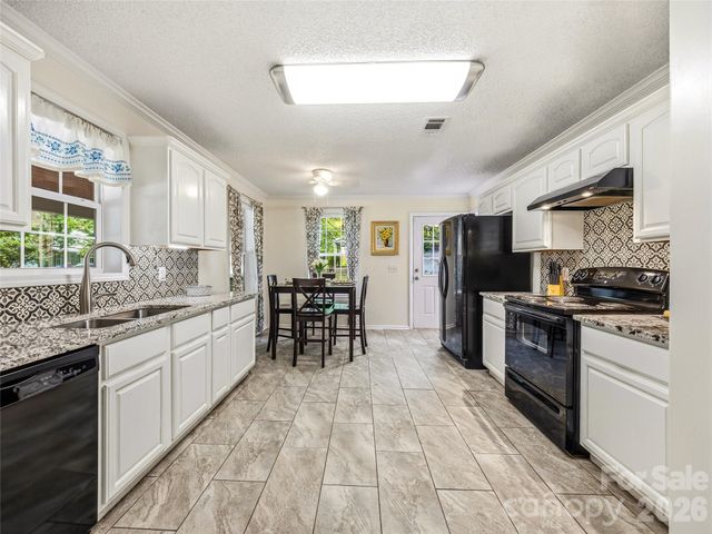 144 Hanover Street, Asheville, NC 28806