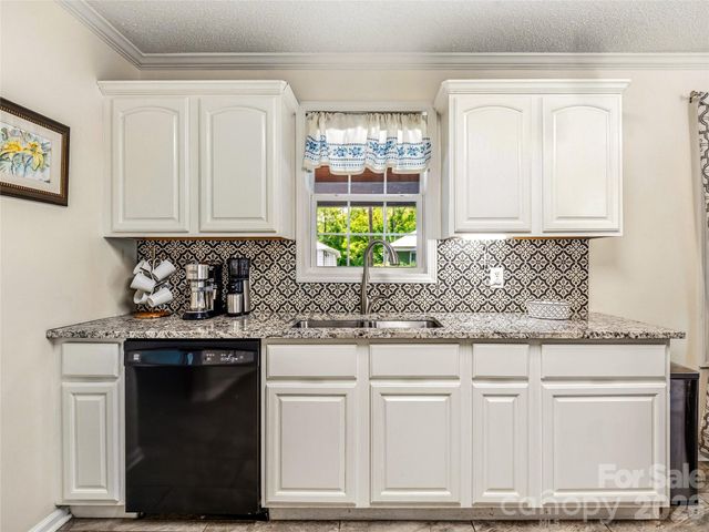 144 Hanover Street, Asheville, NC 28806