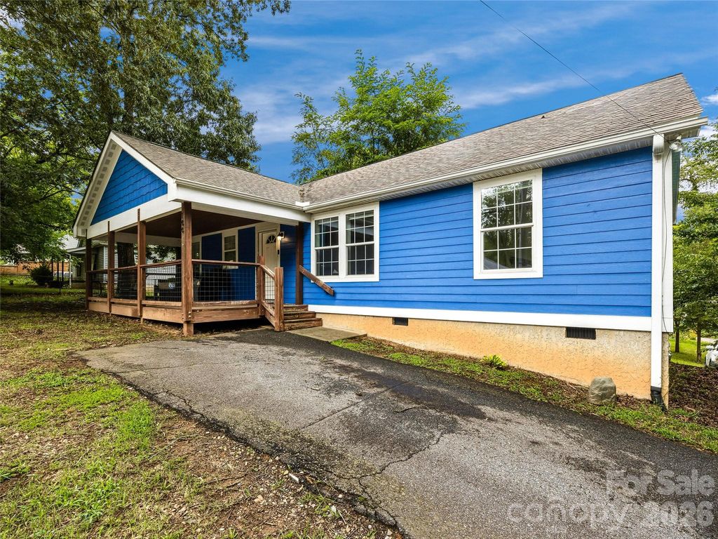 144 Hanover Street, Asheville, NC 28806