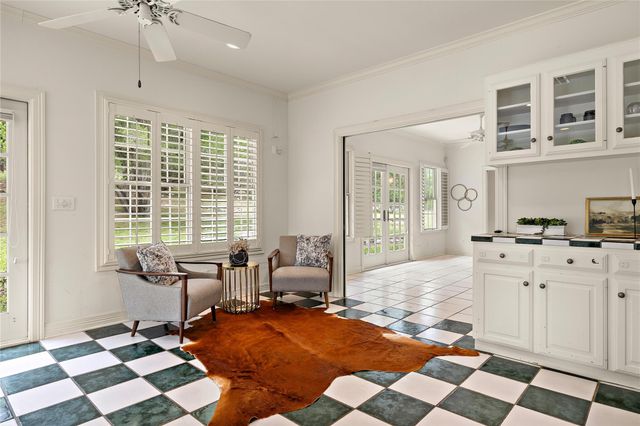 901 LAUDER DR, Spicewood, TX 78669