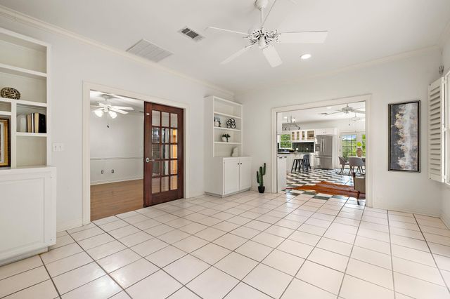 901 LAUDER DR, Spicewood, TX 78669
