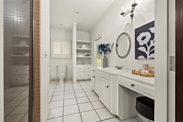 901 LAUDER DR, Spicewood, TX 78669