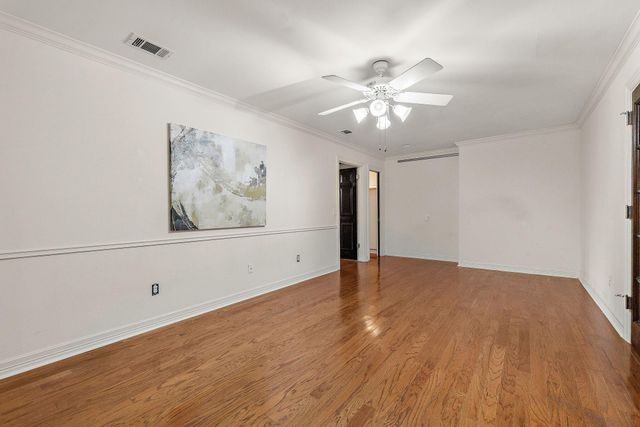 901 LAUDER DR, Spicewood, TX 78669