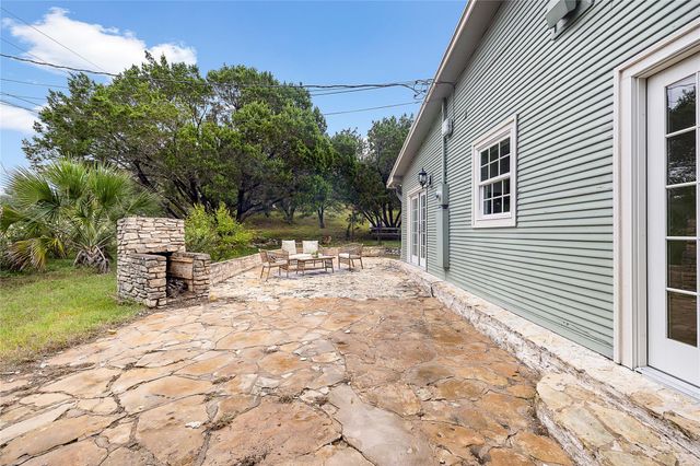 901 LAUDER DR, Spicewood, TX 78669