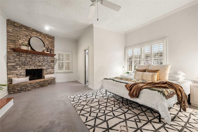 901 LAUDER DR, Spicewood, TX 78669