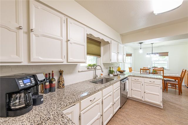 3320 N Wagner Road, Fayetteville, AR 72704