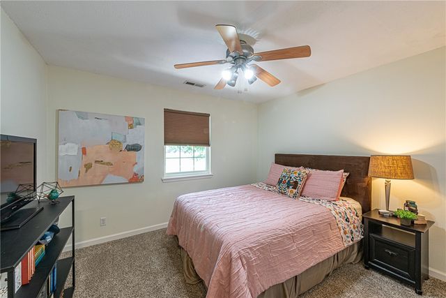 3320 N Wagner Road, Fayetteville, AR 72704