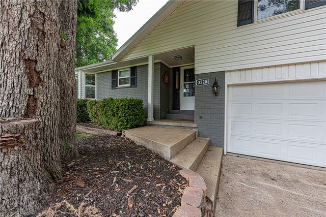 3320 N Wagner Road, Fayetteville, AR 72704