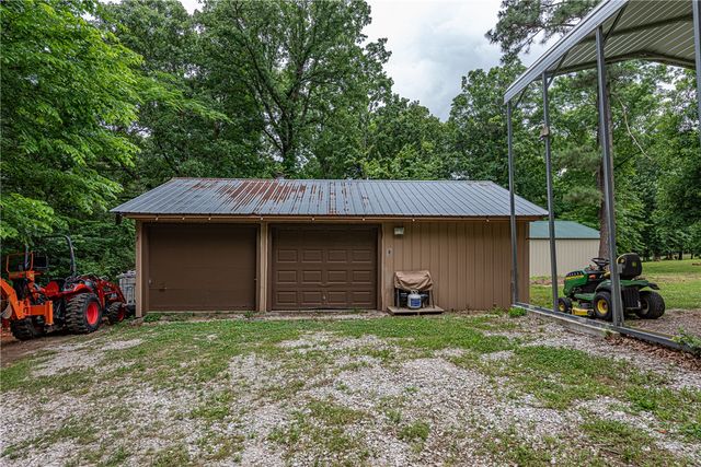3320 N Wagner Road, Fayetteville, AR 72704
