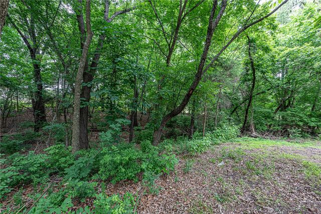 3320 N Wagner Road, Fayetteville, AR 72704
