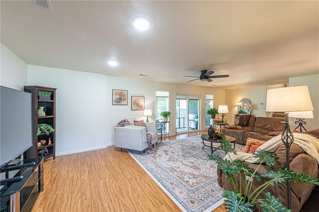 3320 N Wagner Road, Fayetteville, AR 72704
