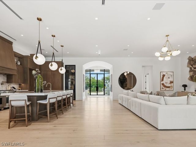 117 West ST, Naples, FL 34108