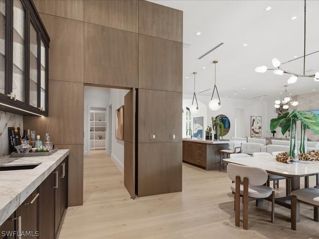 117 West ST, Naples, FL 34108