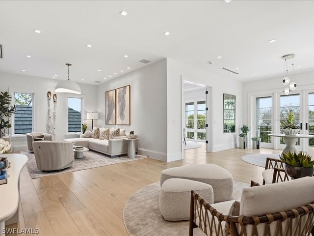 117 West ST, Naples, FL 34108