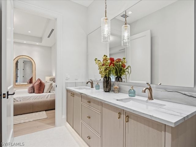 117 West ST, Naples, FL 34108