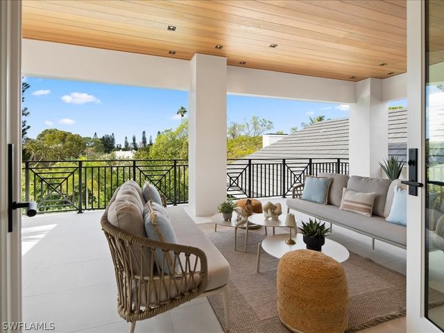 117 West ST, Naples, FL 34108